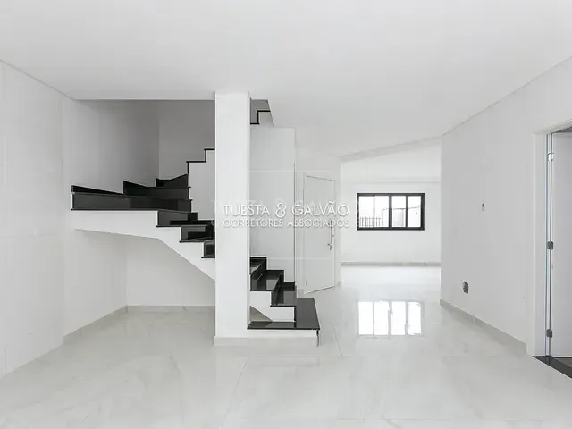 Casa com 173m² 4 quartos e 3 banheiros, à venda, no bairro Boneca do Iguaçu em São José dos Pinhais