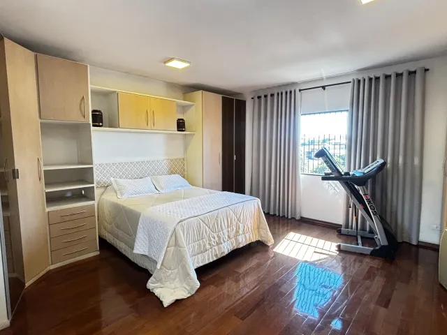 Sobrado 3 quartos e 5 banheiros, para alugar, no bairro Vila Eldízia em Santo André
