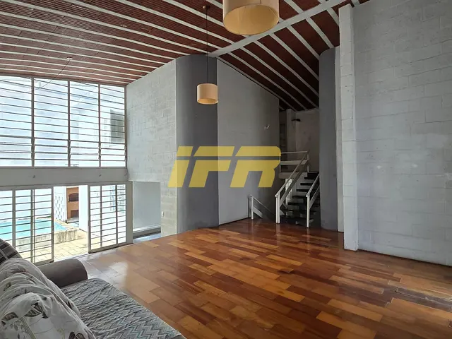 Sobrado com 250m² 3 quartos e 3 banheiros, à venda, no bairro Centro em Taubaté