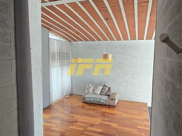 Sobrado com 250m² 3 quartos e 3 banheiros, à venda, no bairro Centro em Taubaté