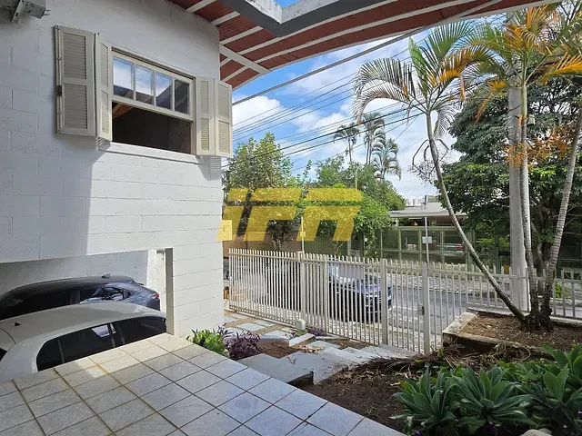 Sobrado com 250m² 3 quartos e 3 banheiros, à venda, no bairro Centro em Taubaté