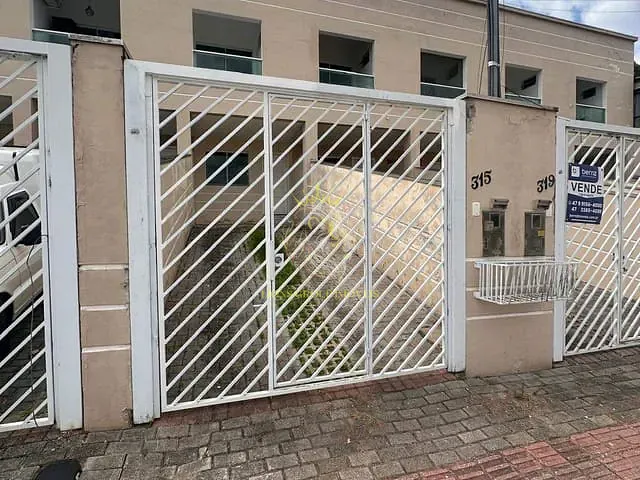 Sobrado 2 quartos e 3 banheiros, à venda, no bairro Tabuleiro em Camboriú