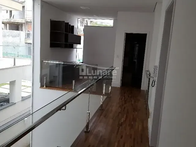 Sobrado com 312m² 3 quartos e 4 banheiros, à venda, no bairro Fazenda Rodeio em Mogi das Cruzes