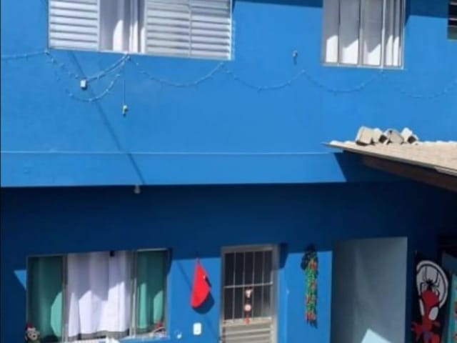 Sobrado com 375m² 2 quartos e 2 banheiros, à venda, no bairro Jardim Victória em Itapecerica da Serra