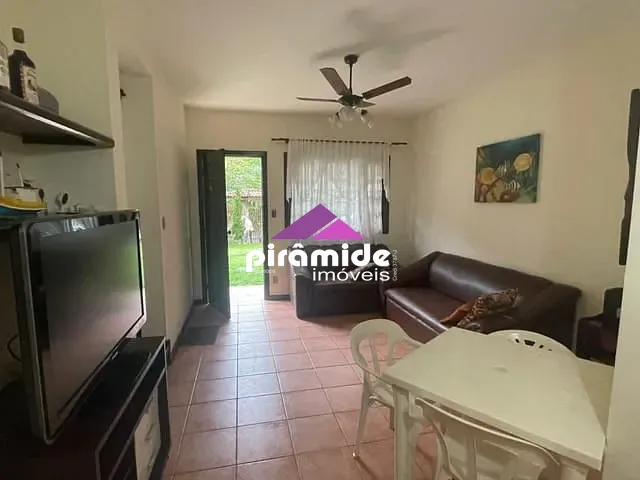 Sobrado com 140m² 3 quartos e 2 banheiros, à venda, no bairro Martim de Sá em Caraguatatuba