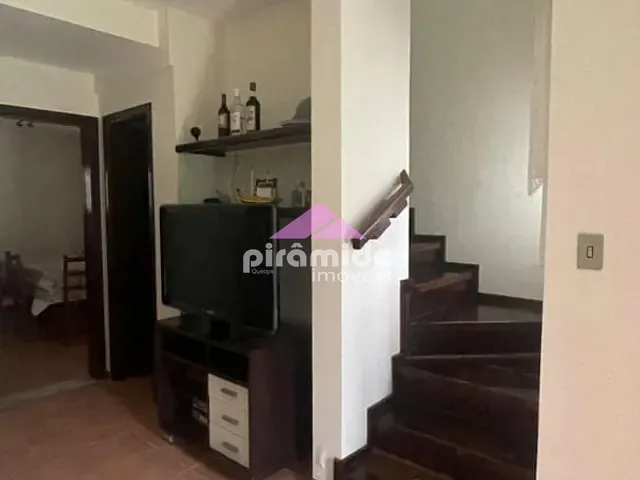 Sobrado com 140m² 3 quartos e 2 banheiros, à venda, no bairro Martim de Sá em Caraguatatuba