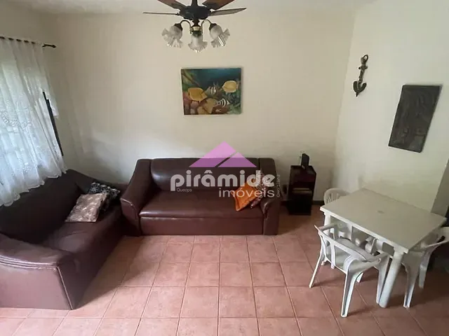 Sobrado com 140m² 3 quartos e 2 banheiros, à venda, no bairro Martim de Sá em Caraguatatuba