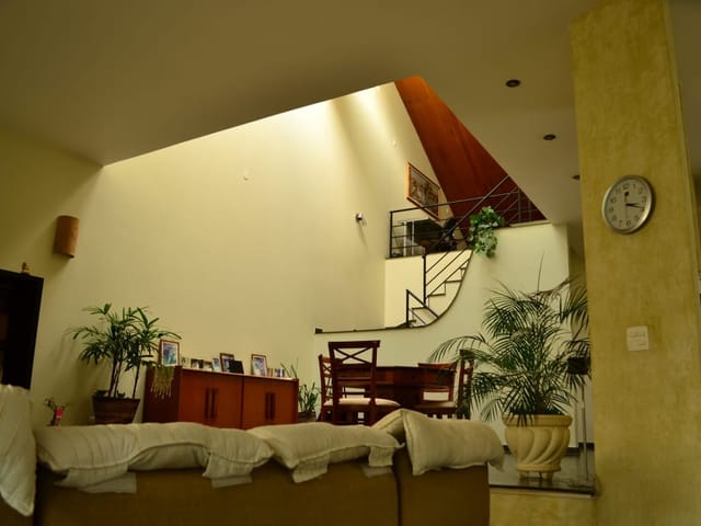 Foto do Sobrado - SOBRADO A VENDA NA VILA ZELINA, COM 3 SUÍTES. A 6 MINUTOS A PÉ DO METRÔ VILA PRUDENTE. QUINTAL COM JARDIM E ESPAÇO GOURMET, GARAGEM PARA 6 CARROS | Sanches Imobiliária VIP