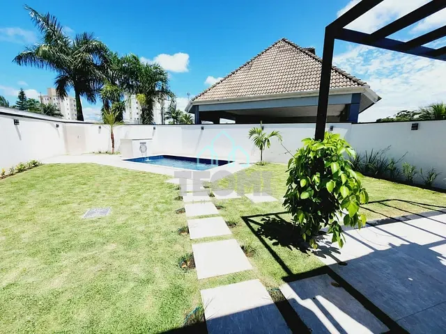 Sobrado com 337m² 3 quartos e 5 banheiros, à venda, no bairro Bairro dos Guedes em Tremembé