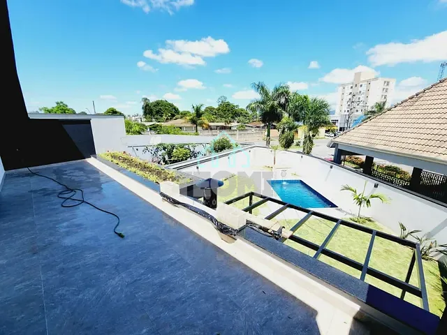 Sobrado com 337m² 3 quartos e 5 banheiros, à venda, no bairro Bairro dos Guedes em Tremembé