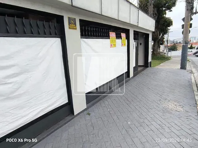 Casa à venda ou para alugar, no bairro Vila Valparaíso em Santo André