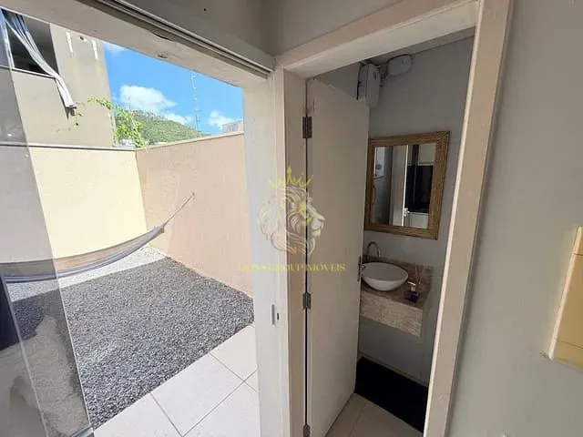 Sobrado 2 quartos e 2 banheiros, à venda, no bairro São Francisco de Assis em Camboriú