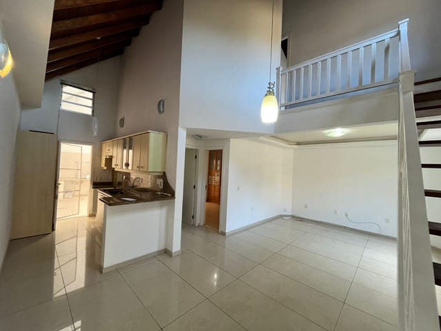 Casa com 158m² 3 quartos e 2 banheiros, para alugar, no bairro Santo Antônio de Lisboa em Florianópolis