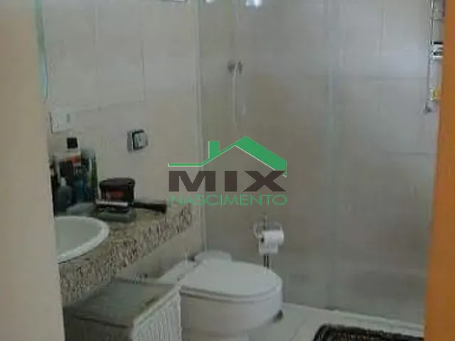 Casa com 200m² 2 quartos e 2 banheiros, à venda, no bairro Jardim Santa Emília em São Paulo