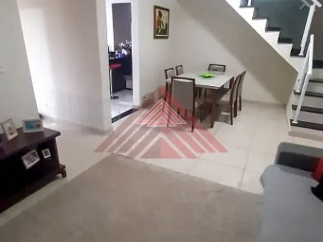 Sobrado com 280m² 3 quartos e 1 banheiro, à venda, no bairro Jardim Santa Lídia em Mauá