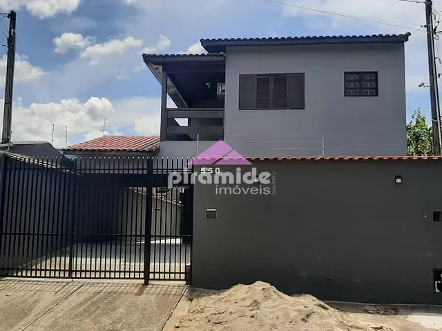Sobrado com 250m² 4 quartos e 4 banheiros, à venda, no bairro Martim de Sá em Caraguatatuba