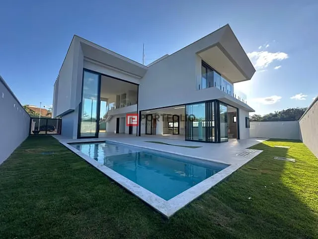 Sobrado com 640m² 5 quartos e 7 banheiros, à venda, no bairro Parque Cidade em Goiânia