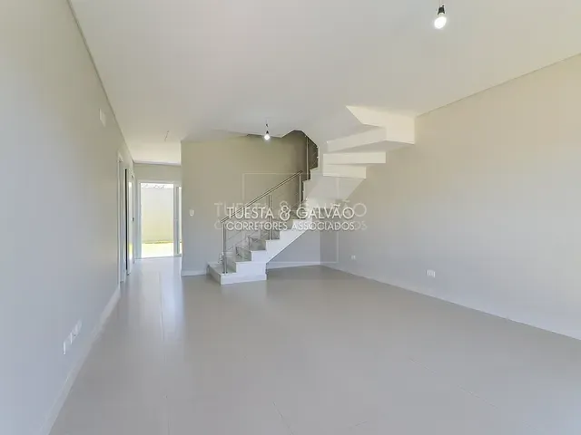 Casa com 212m² 3 quartos e 1 banheiro, à venda, no bairro Xaxim em Curitiba