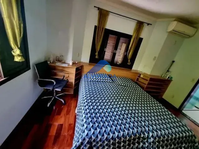 Sobrado com 253m² 5 quartos e 4 banheiros, à venda, no bairro Urbanova I em São José dos Campos