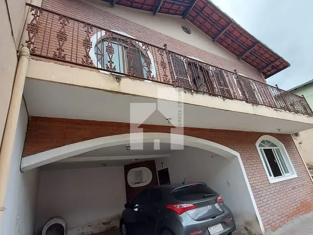 Sobrado com 300m² 3 quartos e 1 banheiro, à venda, no bairro Jardim Estádio em Jundiaí