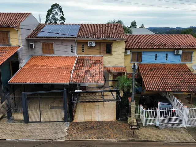Sobrado com 83m² 3 quartos e 2 banheiros, à venda, no bairro Canabarro em Teutônia
