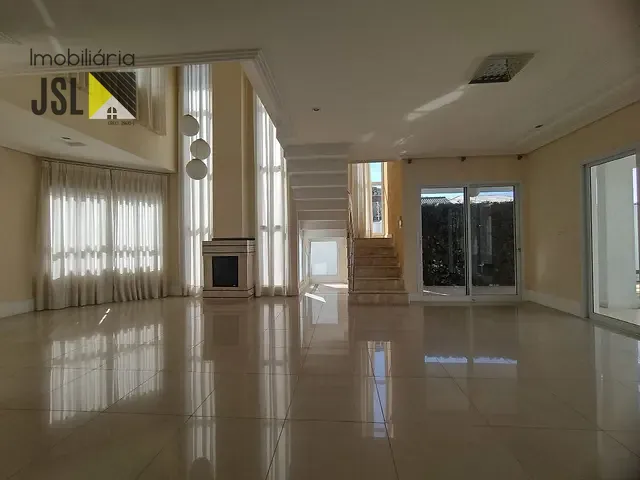 Sobrado com 555m² 3 quartos e 3 banheiros, à venda, no bairro Residencial Santa Helena em Caçapava