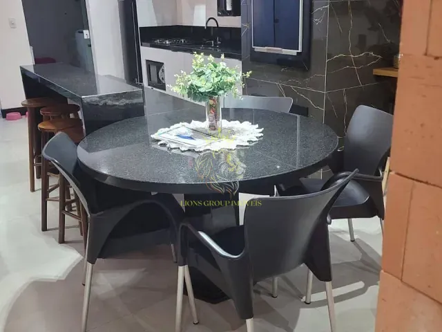 Sobrado 3 quartos e 3 banheiros, à venda, no bairro Areias em Camboriú