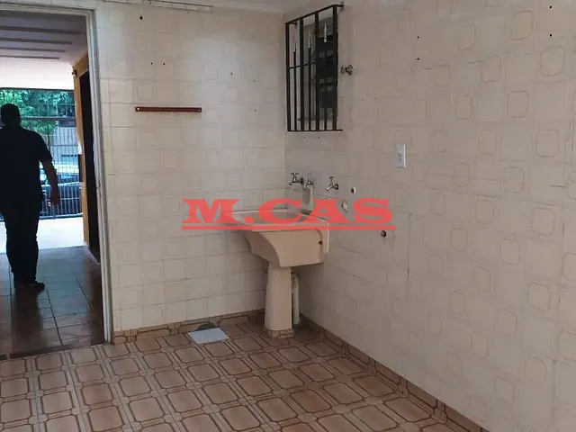 Sobrado com 167m² 3 quartos e 2 banheiros, à venda, no bairro Jardim Piqueroby em São Paulo
