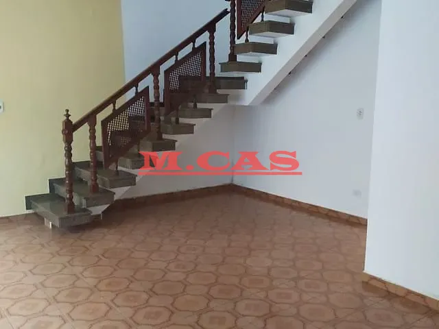 Sobrado com 167m² 3 quartos e 2 banheiros, à venda, no bairro Jardim Piqueroby em São Paulo