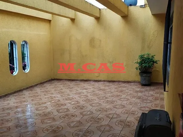 Sobrado com 167m² 3 quartos e 2 banheiros, à venda, no bairro Jardim Piqueroby em São Paulo