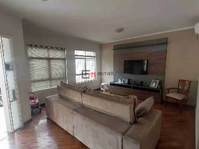Sobrado com 275m² 4 quartos e 4 banheiros, à venda, no bairro Jardim Alvorada em Londrina