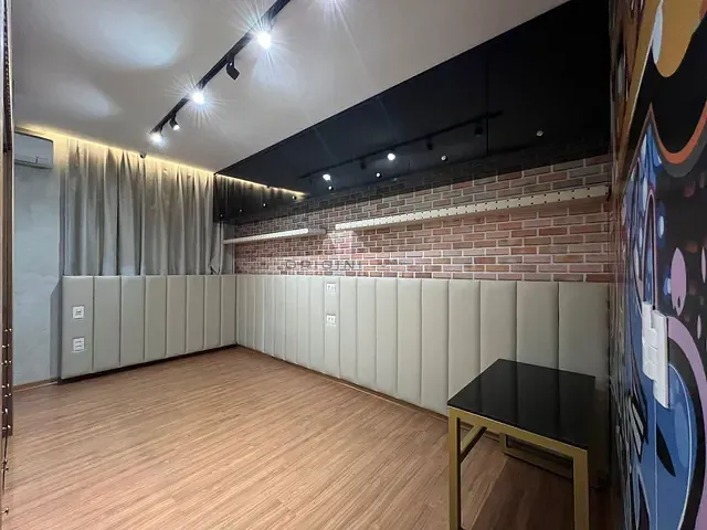Sobrado com 240m² 5 quartos e 7 banheiros, à venda, no bairro Cidade Jardim em Campo Grande