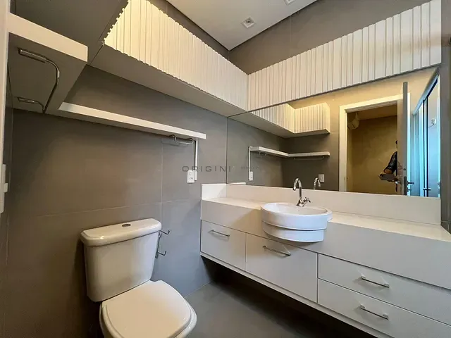 Sobrado com 240m² 5 quartos e 7 banheiros, à venda, no bairro Cidade Jardim em Campo Grande