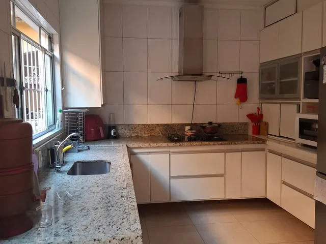 Sobrado 4 quartos e 3 banheiros, à venda, no bairro Jardim Rina em Santo André