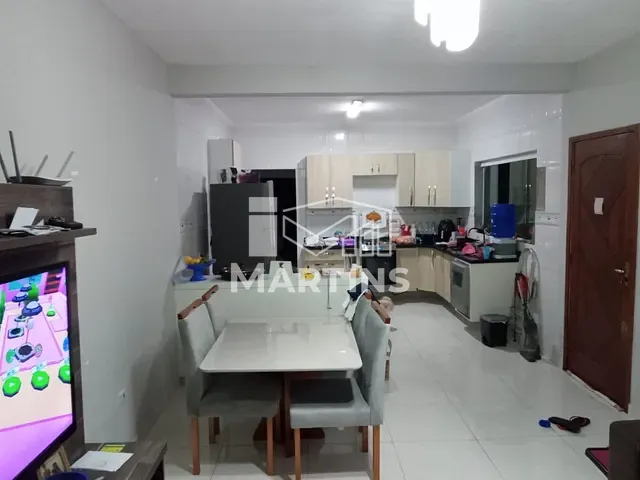 Sobrado 3 quartos e 2 banheiros, à venda, no bairro Jardim São Judas Tadeu em Taboão da Serra