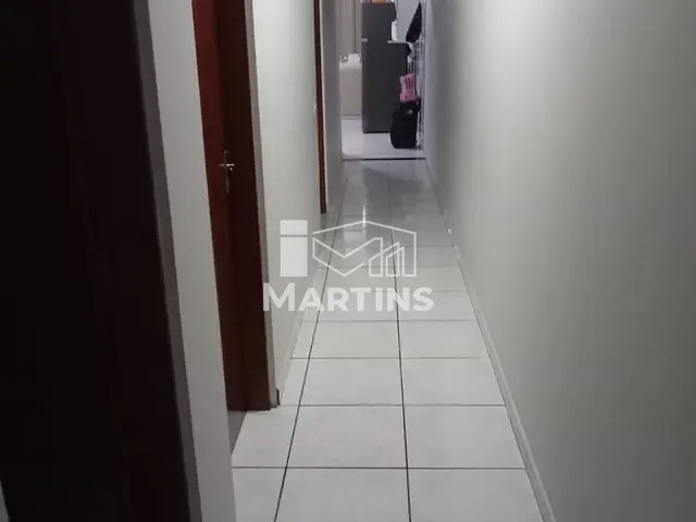 Sobrado 3 quartos e 2 banheiros, à venda, no bairro Jardim São Judas Tadeu em Taboão da Serra