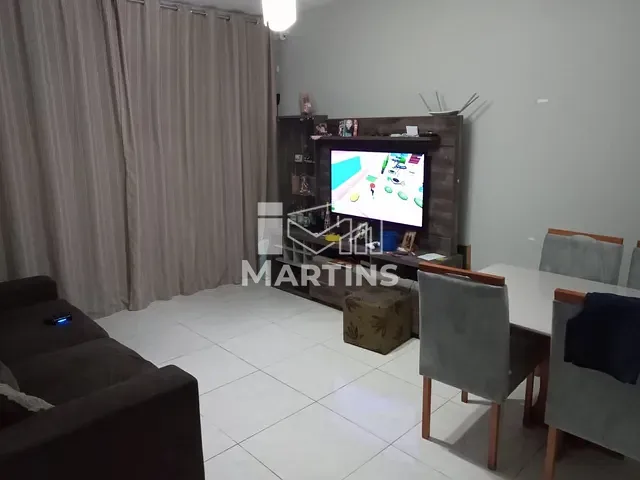 Sobrado 3 quartos e 2 banheiros, à venda, no bairro Jardim São Judas Tadeu em Taboão da Serra