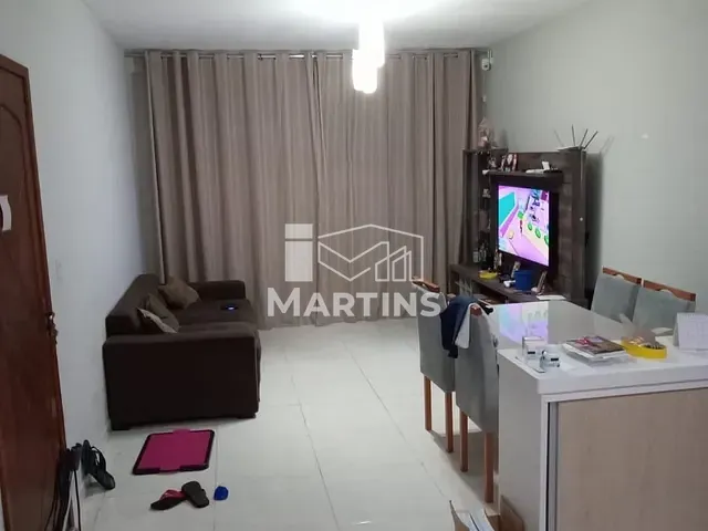 Sobrado 3 quartos e 2 banheiros, à venda, no bairro Jardim São Judas Tadeu em Taboão da Serra