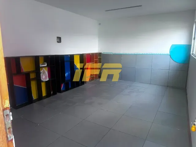 Sobrado com 846m², à venda, no bairro Jardim Bela Vista em Taubaté