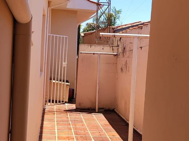 Sobrado com 250m² 3 quartos e 2 banheiros, à venda, no bairro Jardim Nova Europa em Campinas