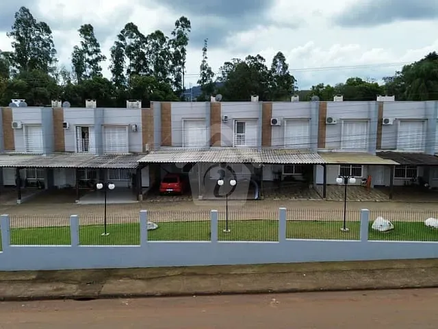 Sobrado com 90m² 2 quartos e 2 banheiros, à venda, no bairro Canabarro em Teutônia
