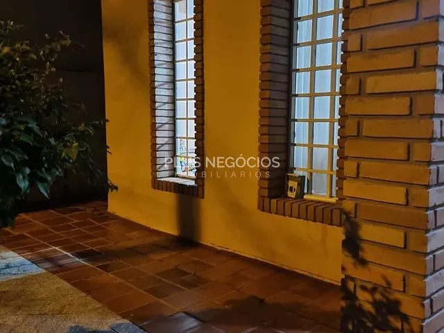 Sobrado com 300m² 4 quartos e 3 banheiros, à venda, no bairro Vila Leão em Sorocaba