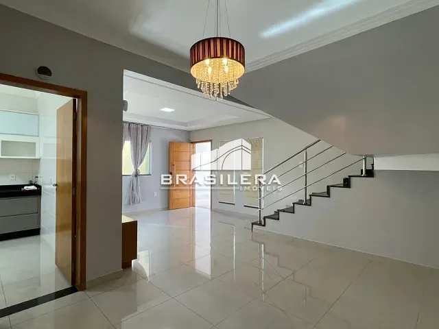 Sobrado com 190m² 3 quartos e 3 banheiros, à venda, no bairro Moinho dos Ventos em Goiânia