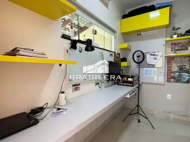 Sobrado com 190m² 3 quartos e 3 banheiros, à venda, no bairro Moinho dos Ventos em Goiânia