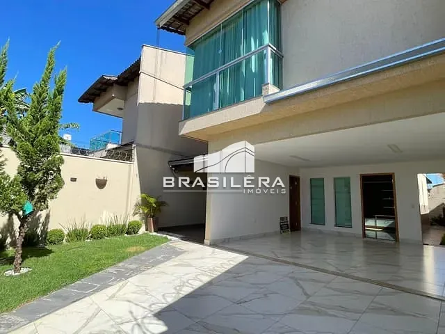 Sobrado com 190m² 3 quartos e 3 banheiros, à venda, no bairro Moinho dos Ventos em Goiânia