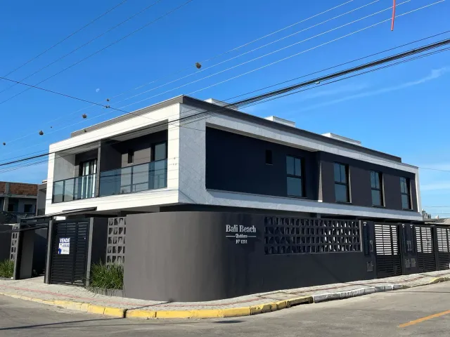 Sobrado com 70m² 2 quartos e 3 banheiros, à venda, no bairro Morretes em Itapema