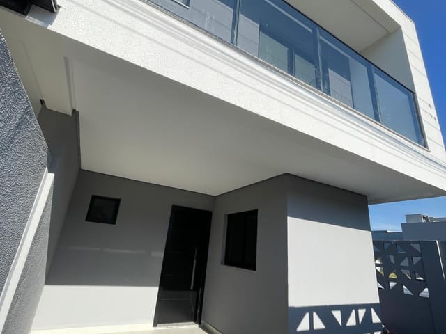 Sobrado com 70m² 2 quartos e 3 banheiros, à venda, no bairro Morretes em Itapema