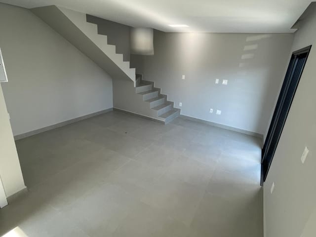 Sobrado com 70m² 2 quartos e 3 banheiros, à venda, no bairro Morretes em Itapema