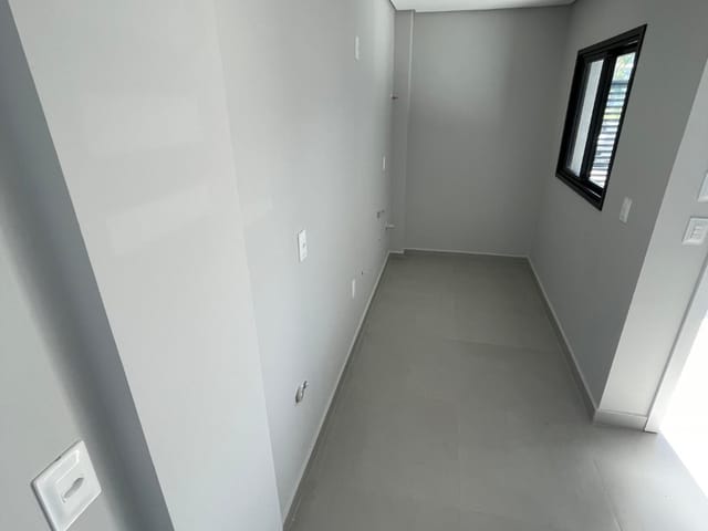 Sobrado com 70m² 2 quartos e 3 banheiros, à venda, no bairro Morretes em Itapema