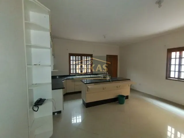 Sobrado com 180m² 3 quartos e 3 banheiros, à venda, no bairro Vila Urupês em Suzano